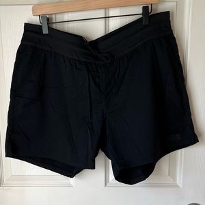 North Face Women’s Aphrodite Motion Shorts - Long